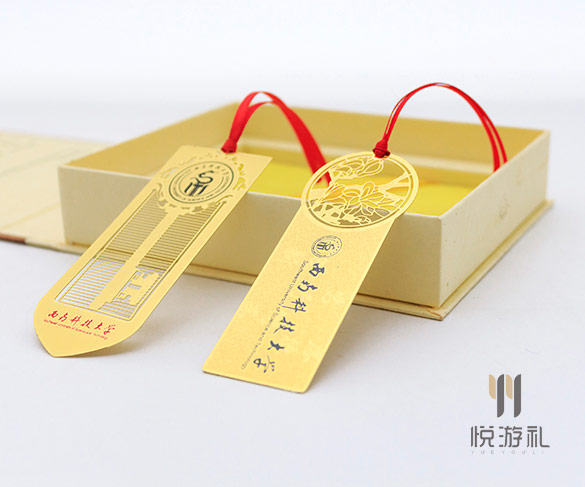 国际校园文化创意产品设计发展背景