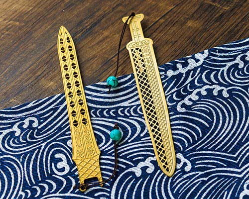 青铜器文创衍生品外在的设计